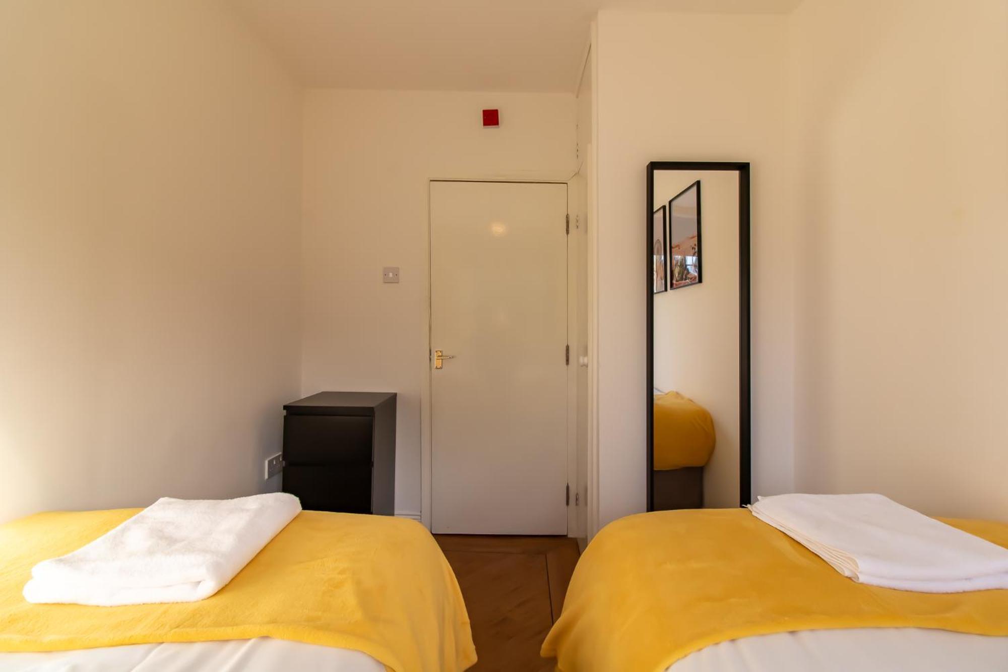 גטשהד Great Offers On Long Stays!! Laluna Apartments מראה חיצוני תמונה